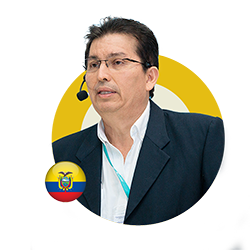 César Molina | Ecuador